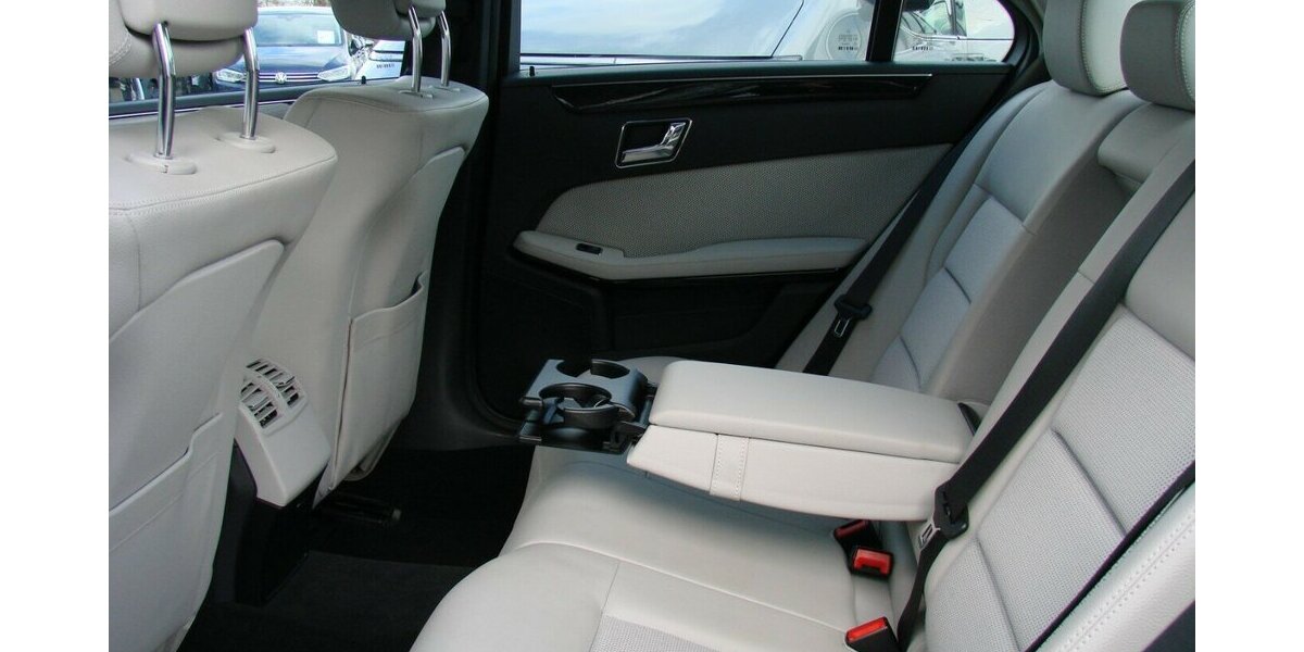 Mercedes-Benz E 220 CDI Avantgarde BlueEfficiency Multikontursit 141.322 km 14.980 &euro; Falkensee 14612