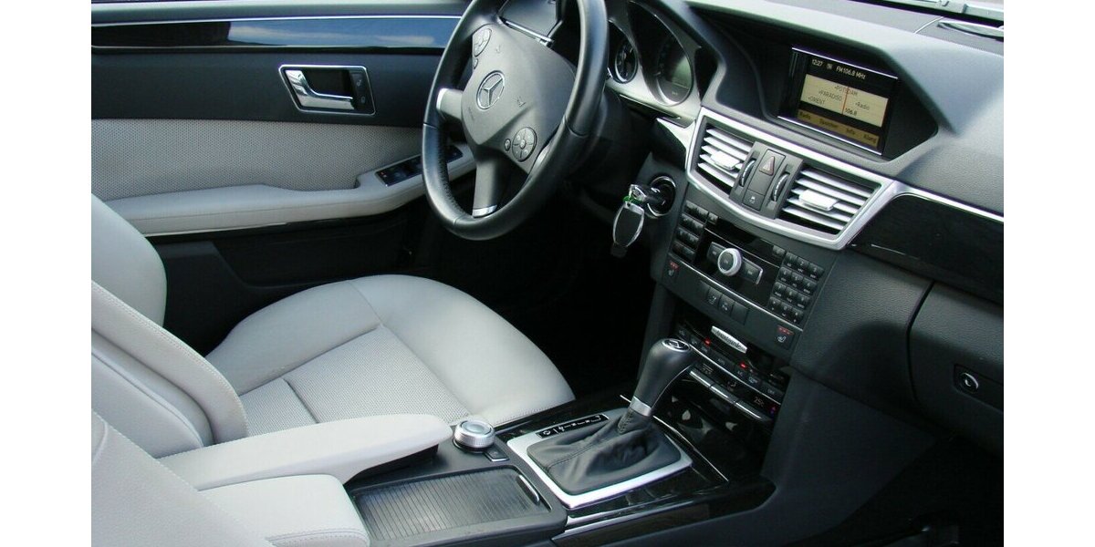 Mercedes-Benz E 220 CDI Avantgarde BlueEfficiency Multikontursit 141.322 km 14.980 &euro; Falkensee 14612