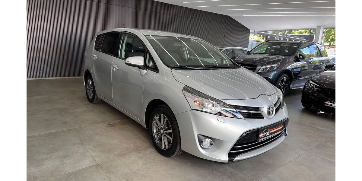 Toyota Verso 99.800 km 11.950 &euro; Berlin 12357