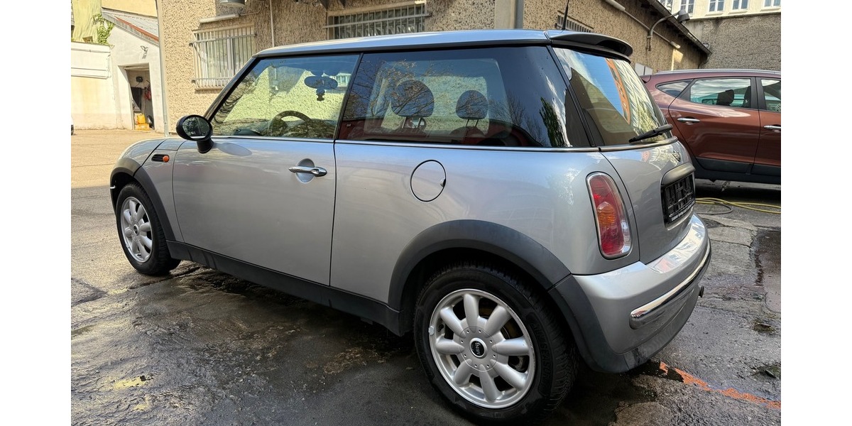 Mini One_MINI_1,6_Klima_Tempomat 184.000 km 900 &euro; Berlin 10247