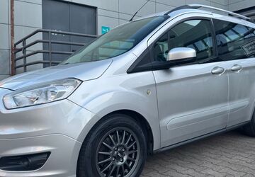 Ford Tourneo Courier 106.323 km 6.980 &euro; Berlin 13353
