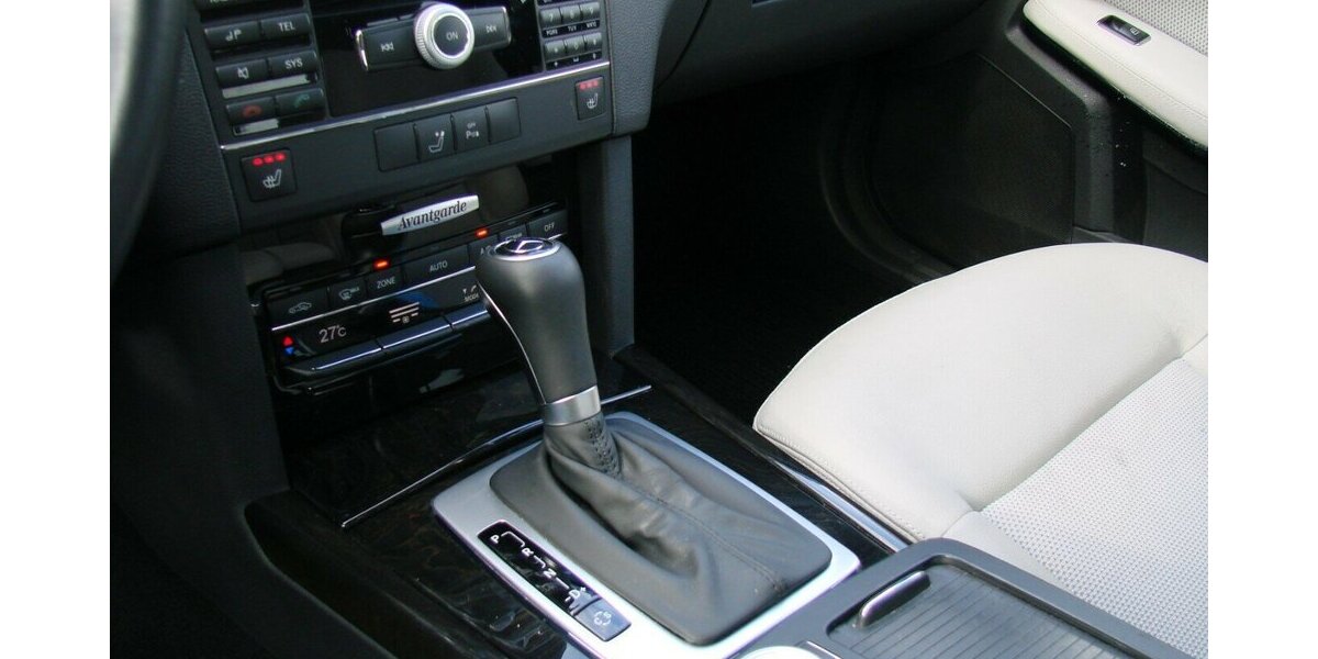 Mercedes-Benz E 220 CDI Avantgarde BlueEfficiency Multikontursit 141.322 km 14.980 &euro; Falkensee 14612
