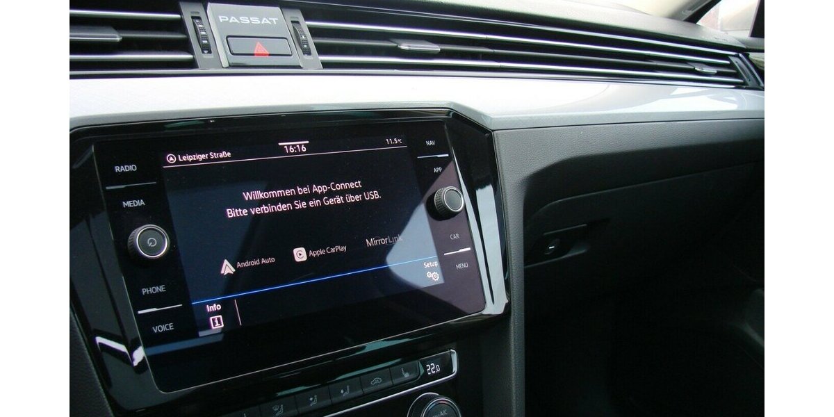 VW Passat 2.0TDi Business Panorama ACC IQ.Light 142.589 km 15.980 &euro; Falkensee 14612