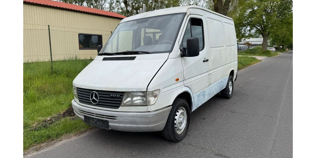 Mercedes-Benz Sprinter 168.776 km 4.600 &euro; Berlin 13629