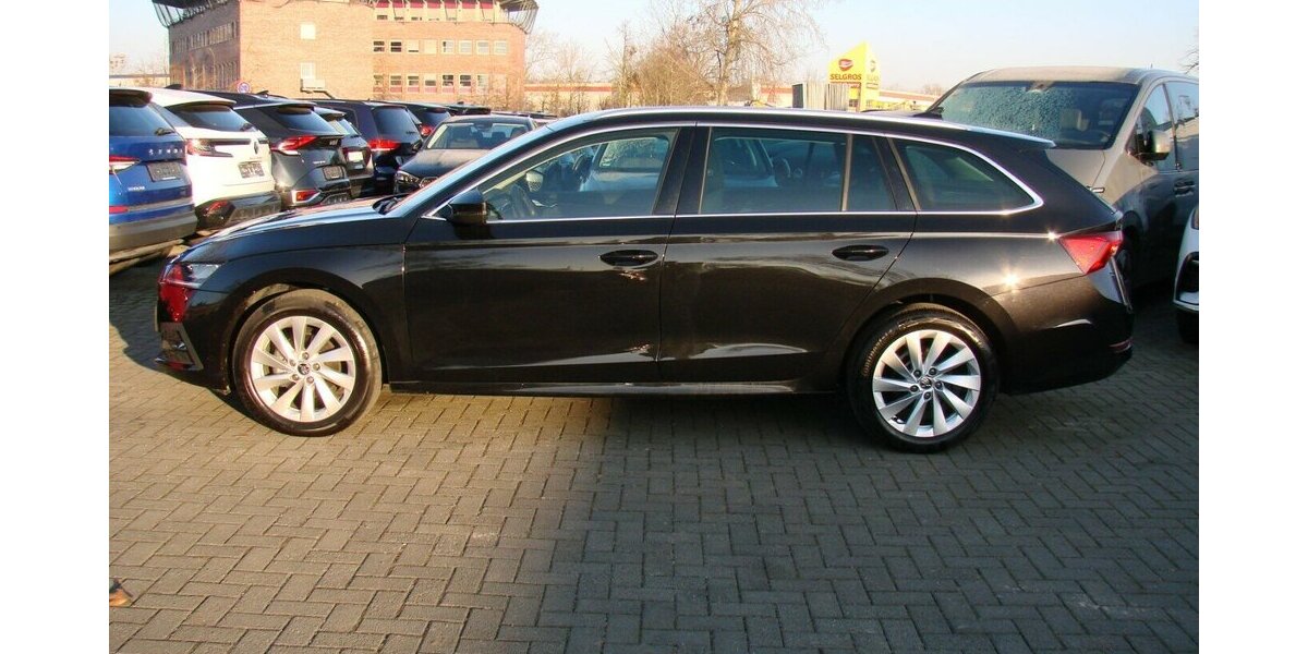 Skoda Octavia 2.0TDI Selection LED Tempomat Spurhalteass 56.838 km 23.980 &euro; Falkensee 14612