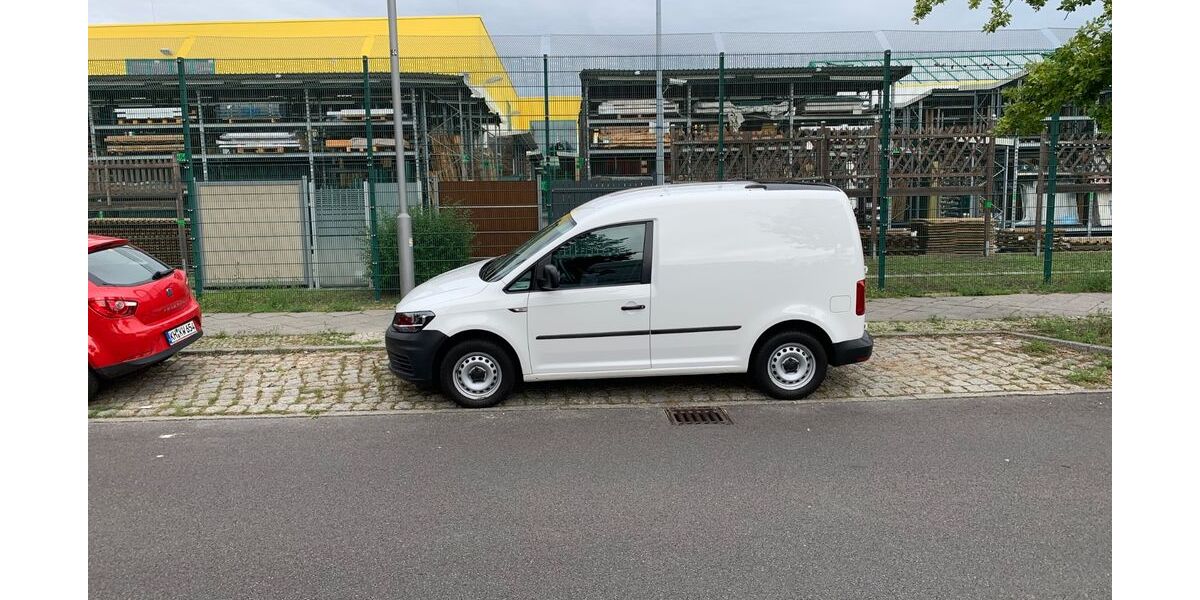 VW Caddy 155.000 km 8.700 &euro; berlin 10555