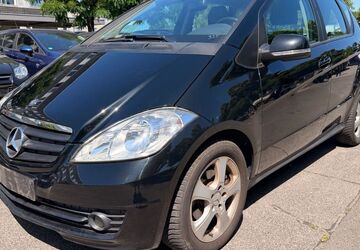 Mercedes-Benz A 160 147.651 km 3.499 &euro; Berlin 12249