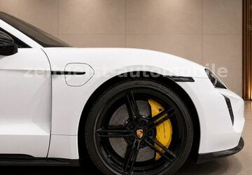 Porsche Taycan 5.250 km 95.200 &euro; Potsdam 14480