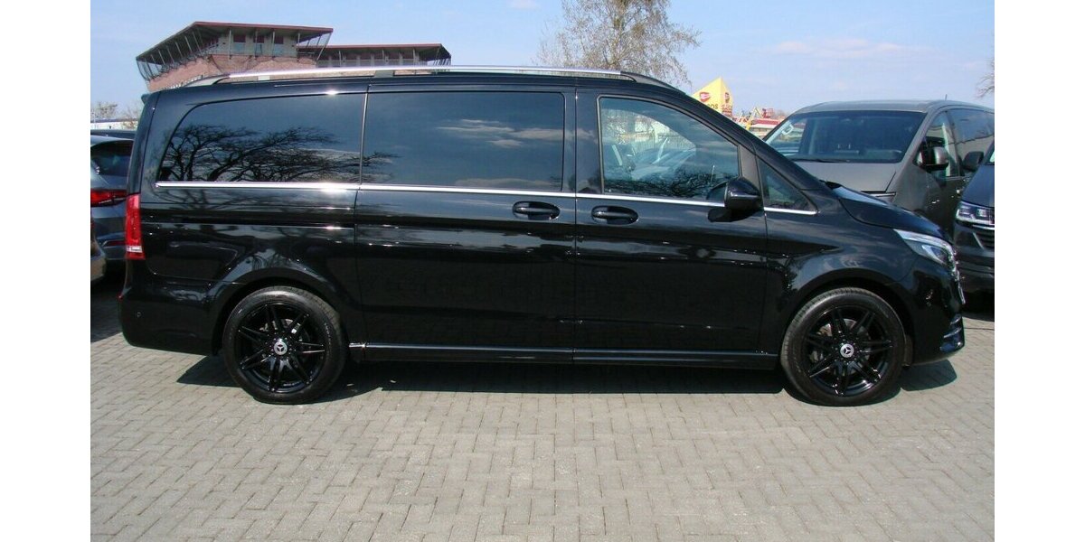 Mercedes-Benz V 300 d AMG 4Matic Pano Burmester Distronic LED SH 87.893 km 54.980 &euro; Falkensee 14612