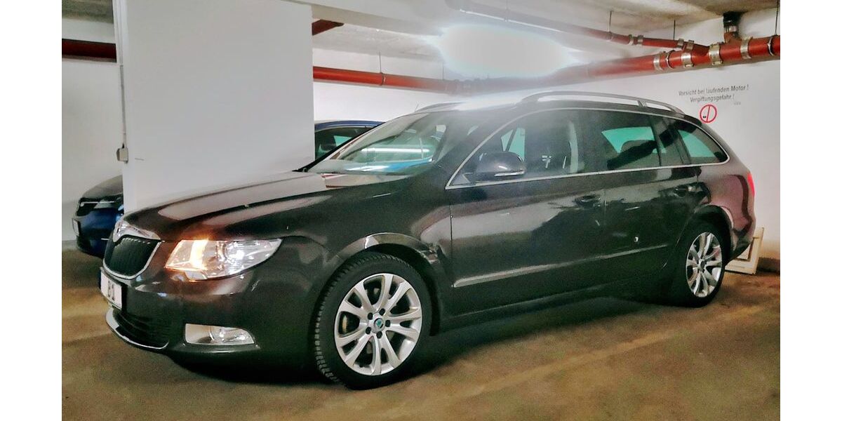 Skoda Superb 180.000 km 6.190 &euro; Berlin 10405