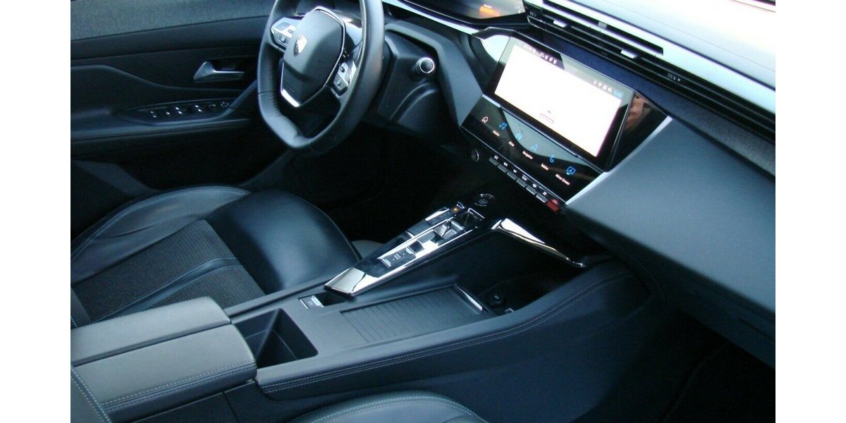Peugeot 308 SW 1.6 Hybrid Allure Pack HY 180 ACC 360º 44.600 km 23.980 &euro; Falkensee 14612