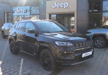 Jeep Compass 33.000 km 31.995 &euro; Potsdam 14482