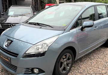 Peugeot 5008 146.274 km 4.400 &euro; Potsdam 14480