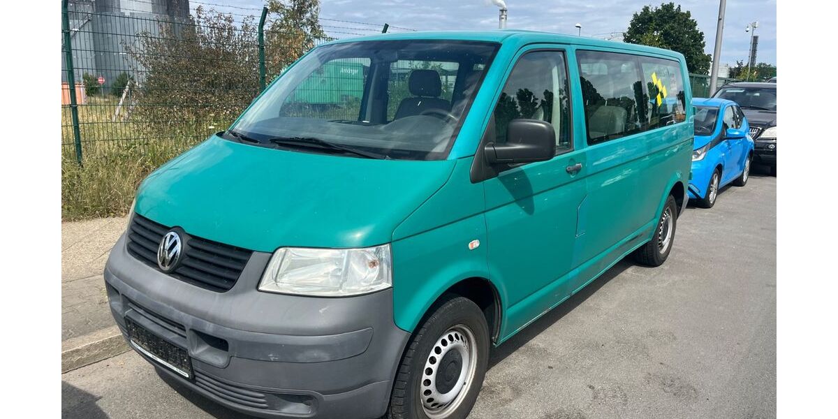 VW T5 Transporter 300.000 km 4.900 &euro; Berlin 13597
