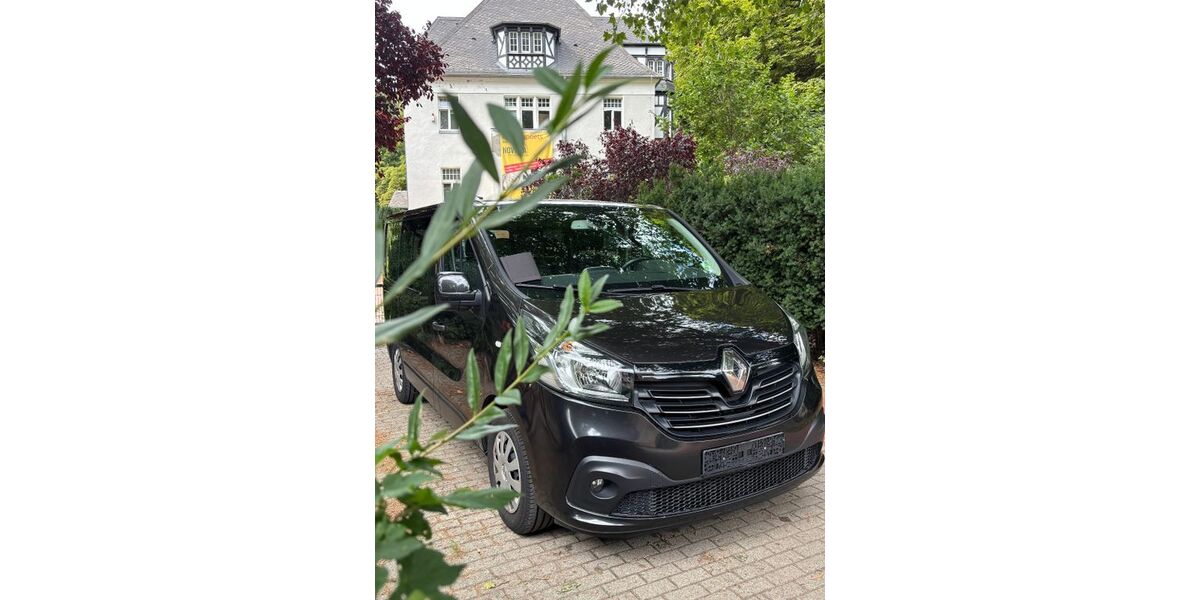 Renault Trafic 150.000 km 13.990 &euro; berlin 12057