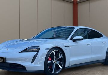 Porsche Taycan 125.000 km 60.990 &euro; Potsdam 14478