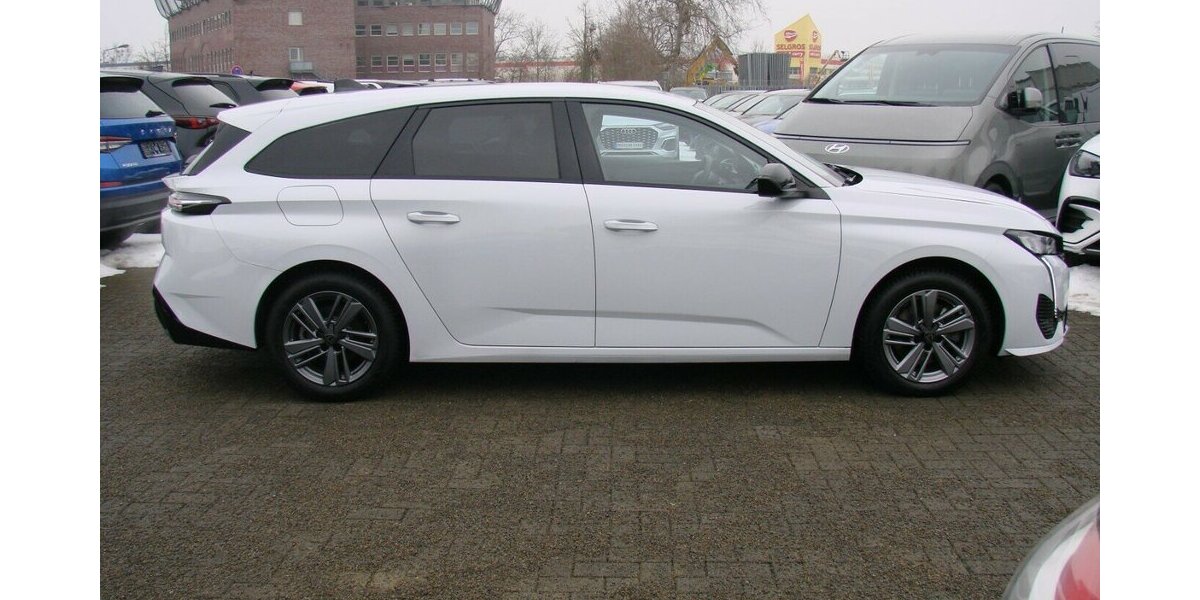 Peugeot 308 1.5L Allure ACC AHK LED Navi Kamera 34.524 km 21.980 &euro; Falkensee 14612