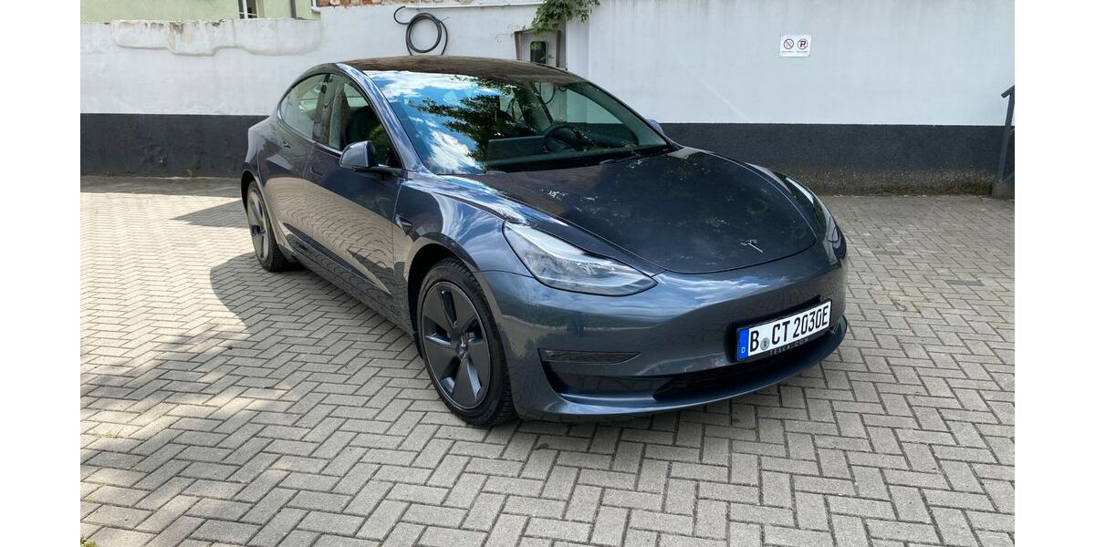 Tesla Model 3 14.000 km 28.220 &euro; Berlin 12347