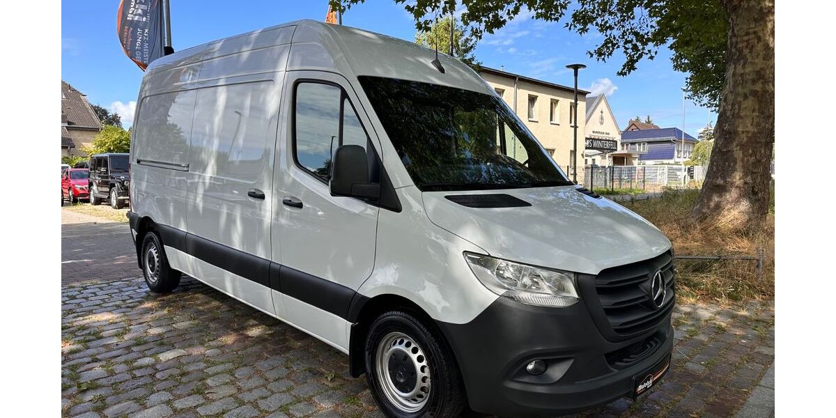 Mercedes-Benz Sprinter 163.612 km 19.950 &euro; Berlin 12357