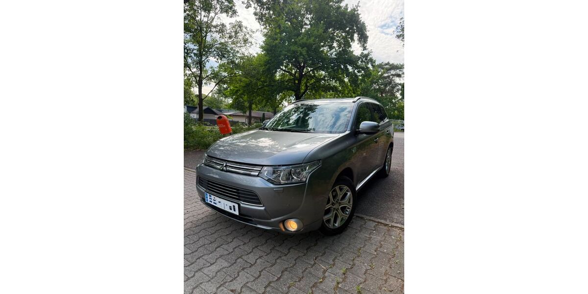 Mitsubishi Outlander 163.000 km 9.900 &euro; Berlin 13589