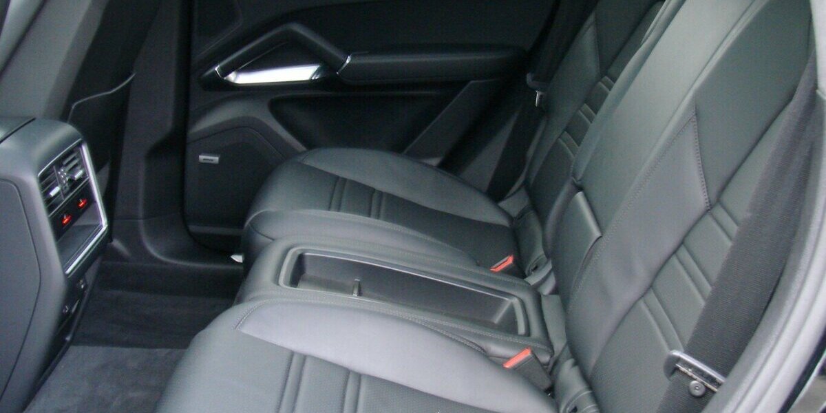 Porsche Cayenne Turbo TECHART Matrix Pano ACC Vierradlenku 79.356 km 81.980 &euro; Falkensee 14612
