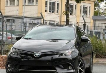 Toyota Auris 143.450 km 12.500 &euro; Berlin 13585