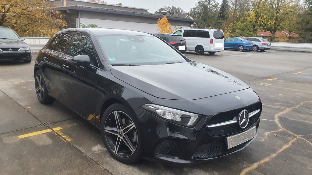 Mercedes-Benz A 180 51.000 km 21.600 &euro; Berlin 13581