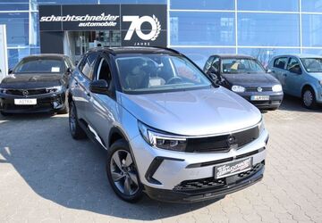 Opel Grandland (X) 8.369 km 22.490 &euro; Potsdam 14482