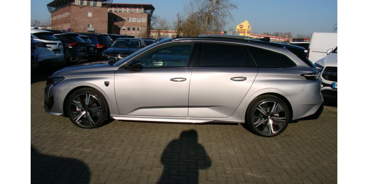 Peugeot 308 SW 1.5 GT ACC Panorama LED SCR 31.506 km 23.980 &euro; Falkensee 14612