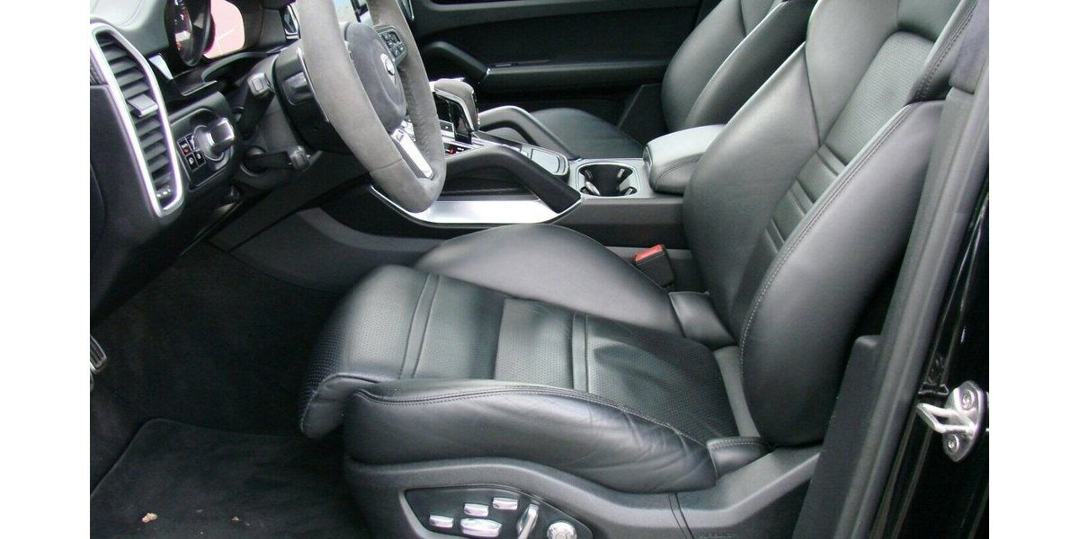 Porsche Cayenne Turbo TECHART Matrix Pano ACC Vierradlenku 79.356 km 81.980 &euro; Falkensee 14612