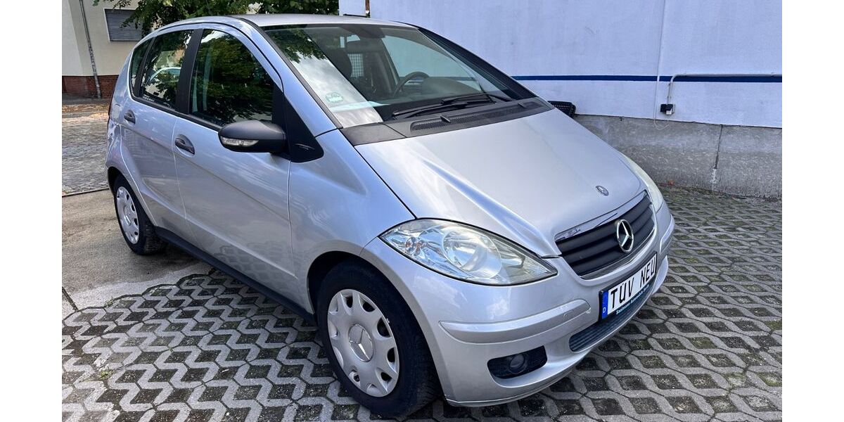 Mercedes-Benz A 180 115.000 km 2.990 &euro; Berlin 13403