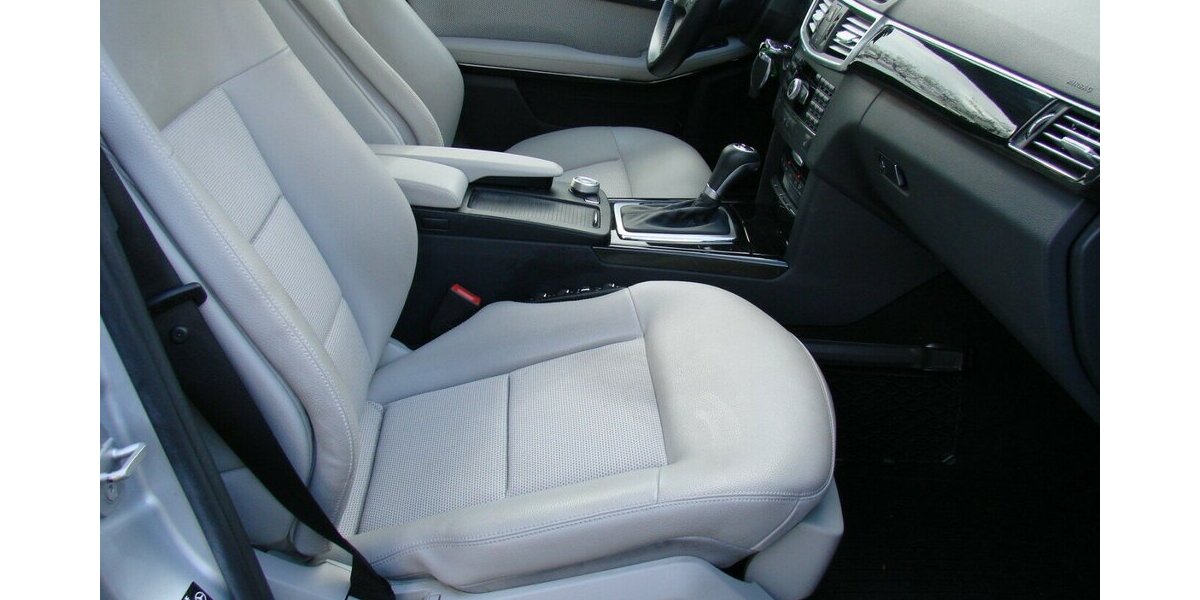 Mercedes-Benz E 220 CDI Avantgarde BlueEfficiency Multikontursit 141.322 km 14.980 &euro; Falkensee 14612