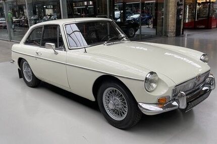 MG B 69.800 km 14.900 &euro; Berlin 10553