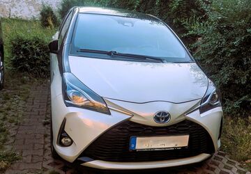 Toyota Yaris 50.900 km 15.200 &euro; Berlin 10585
