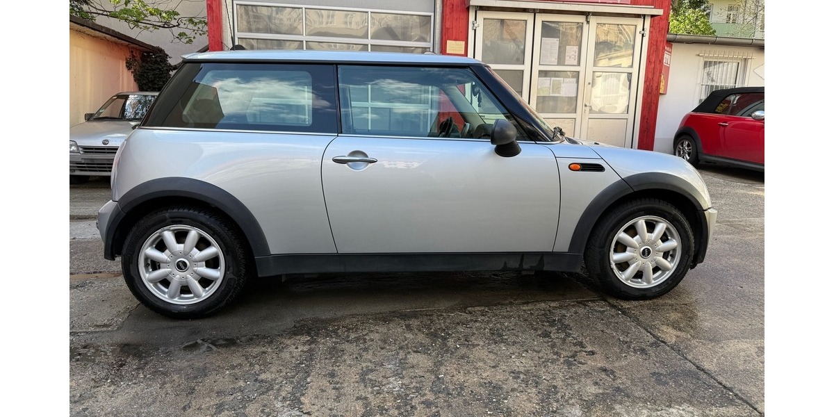 Mini One_MINI_1,6_Klima_Tempomat 184.000 km 900 &euro; Berlin 10247